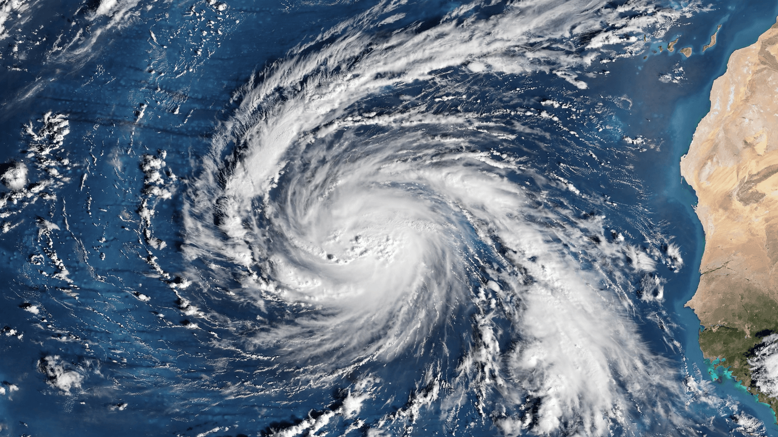 Ilustração: Atlântico Central: tempestade tropical Dolly tem 90% de chance de se formar e pode ameaçar a Flórida